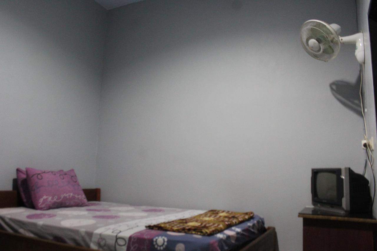 Penginapan Artha ปรายา ภายนอก รูปภาพ