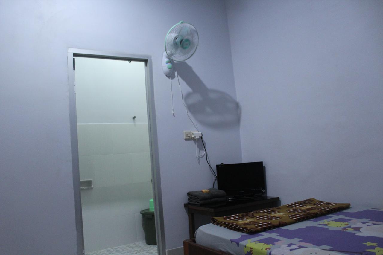 Penginapan Artha ปรายา ภายนอก รูปภาพ