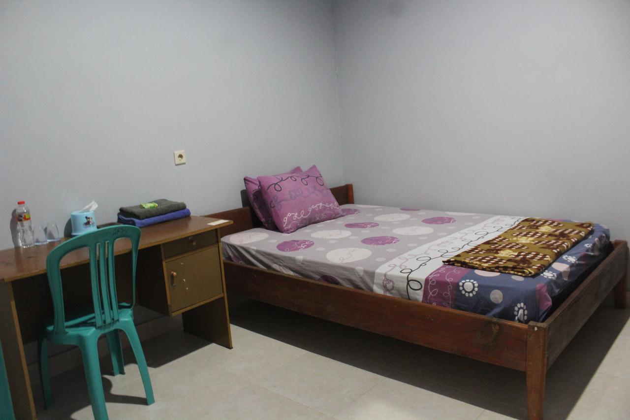 Penginapan Artha ปรายา ภายนอก รูปภาพ