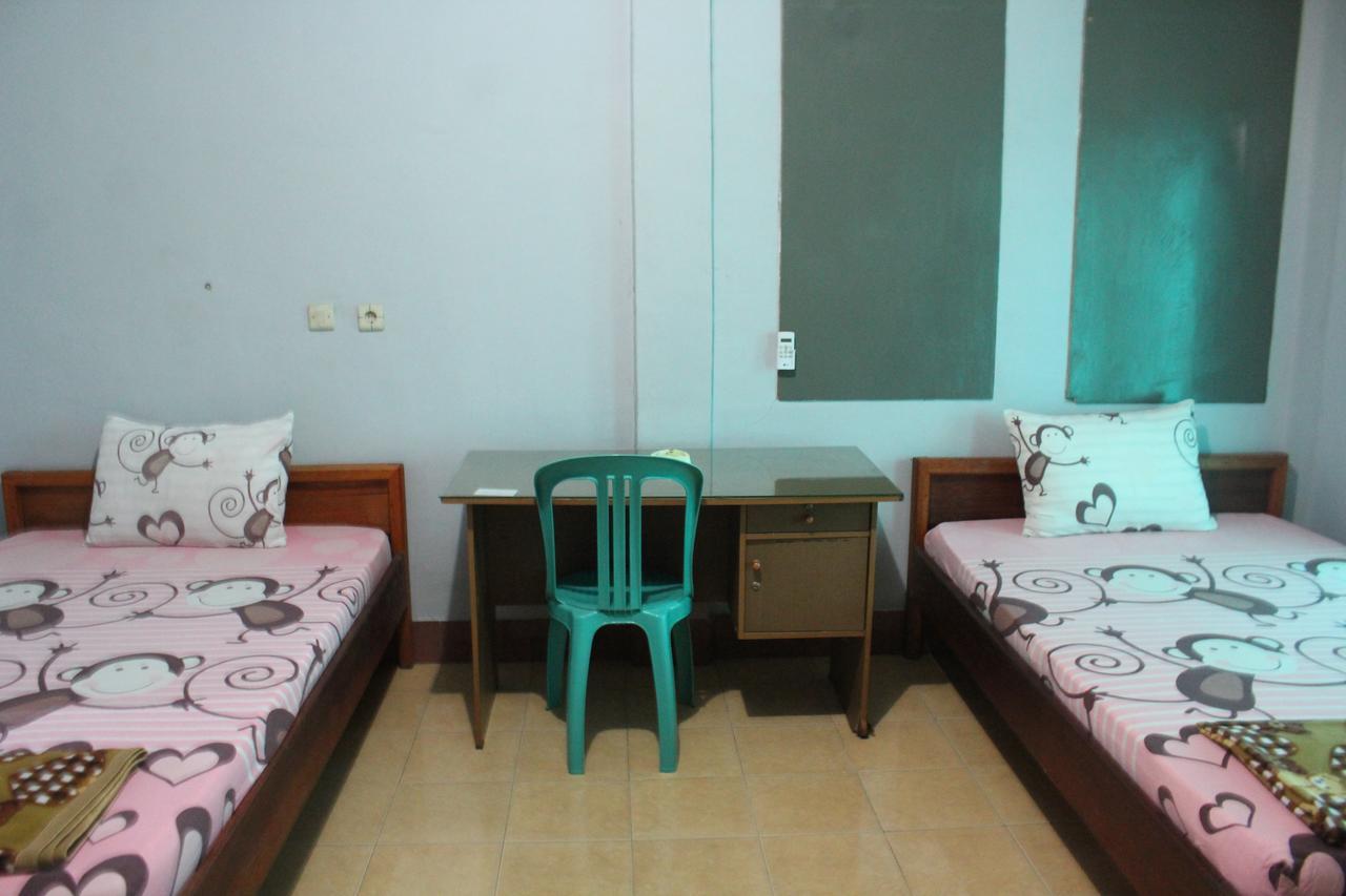 Penginapan Artha ปรายา ภายนอก รูปภาพ